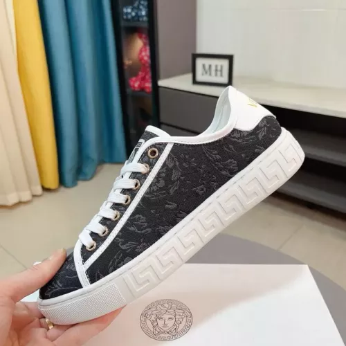 Cheap Versace Casual Shoes For Men #1329755 Replica Wholesale [$72.00 USD] [ITEM#1329755] on Replica Versace Casual Shoes