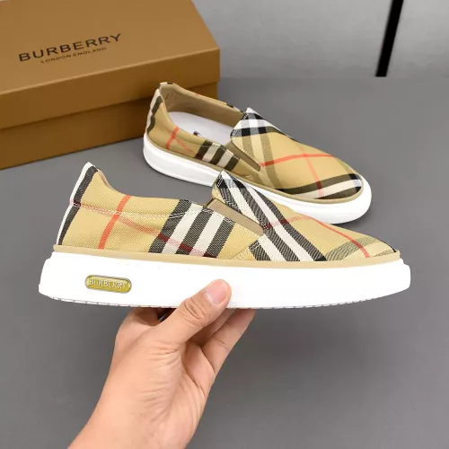Cheap Burberry Casual Shoes For Men #1330011 Replica Wholesale [$72.00 USD] [ITEM#1330011] on Replica Burberry Casual Shoes