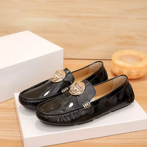 Versace Leather Shoes For Men #1330112