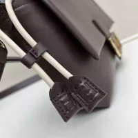 Cheap Fendi AAA Quality Messenger Bags For Women #1320458 Replica Wholesale [$105.00 USD] [ITEM#1320458] on Replica Fendi AAA Quality Messenger Bags