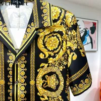 Cheap Versace Tracksuits Short Sleeved For Men #1321446 Replica Wholesale [$76.00 USD] [ITEM#1321446] on Replica Versace Tracksuits