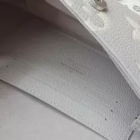 Cheap Louis Vuitton AAA Quality Messenger Bags For Women #1321976 Replica Wholesale [$122.00 USD] [ITEM#1321976] on Replica Louis Vuitton AAA Quality Messenger Bags