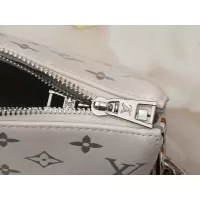 Cheap Louis Vuitton Messenger Bags For Women #1322010 Replica Wholesale [$60.00 USD] [ITEM#1322010] on Replica Louis Vuitton Messenger Bags