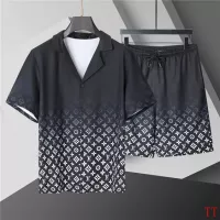 Cheap Louis Vuitton LV Tracksuits Short Sleeved For Men #1323352 Replica Wholesale [$60.00 USD] [ITEM#1323352] on Replica Louis Vuitton LV Tracksuits