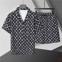 Cheap Louis Vuitton LV Tracksuits Short Sleeved For Men #1323355 Replica Wholesale [$60.00 USD] [ITEM#1323355] on Replica Louis Vuitton LV Tracksuits