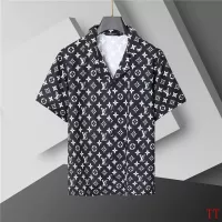 Cheap Louis Vuitton LV Tracksuits Short Sleeved For Men #1323355 Replica Wholesale [$60.00 USD] [ITEM#1323355] on Replica Louis Vuitton LV Tracksuits