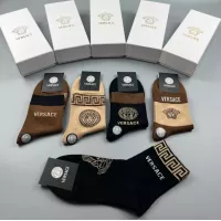 Cheap Versace Socks For Men #1324660 Replica Wholesale [$25.00 USD] [ITEM#1324660] on Replica Versace Socks