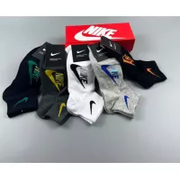 Cheap Nike Socks #1324928 Replica Wholesale [$25.00 USD] [ITEM#1324928] on Replica Nike Socks