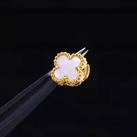 Cheap Van Cleef &amp; Arpels Earrings For Women #1326417 Replica Wholesale [$32.00 USD] [ITEM#1326417] on Replica Van Cleef &amp; Arpels Earrings