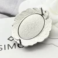Cheap Chanel Brooches For Women #1326587 Replica Wholesale [$34.00 USD] [ITEM#1326587] on Replica Chanel Brooches