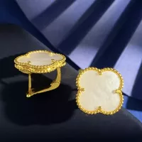 Cheap Van Cleef &amp; Arpels Earrings For Women #1327373 Replica Wholesale [$29.00 USD] [ITEM#1327373] on Replica Van Cleef &amp; Arpels Earrings