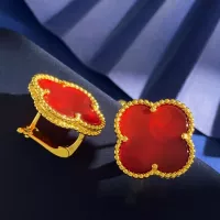 Cheap Van Cleef &amp; Arpels Earrings For Women #1327378 Replica Wholesale [$29.00 USD] [ITEM#1327378] on Replica Van Cleef &amp; Arpels Earrings