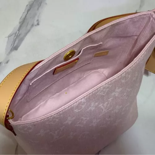 Cheap Louis Vuitton AAA Quality Messenger Bags For Women #1330595 Replica Wholesale [$68.00 USD] [ITEM#1330595] on Replica Louis Vuitton AAA Quality Messenger Bags