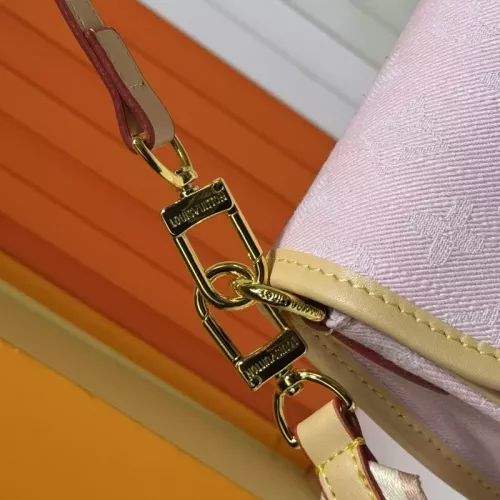 Cheap Louis Vuitton AAA Quality Messenger Bags For Women #1330607 Replica Wholesale [$68.00 USD] [ITEM#1330607] on Replica Louis Vuitton AAA Quality Messenger Bags