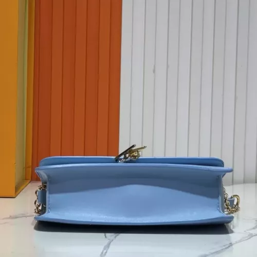 Cheap Louis Vuitton Messenger Bags For Women #1330639 Replica Wholesale [$60.00 USD] [ITEM#1330639] on Replica Louis Vuitton Messenger Bags
