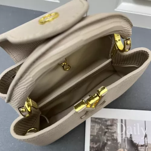 Cheap Louis Vuitton AAA Quality Handbags For Women #1331070 Replica Wholesale [$102.00 USD] [ITEM#1331070] on Replica Louis Vuitton AAA Quality Handbags