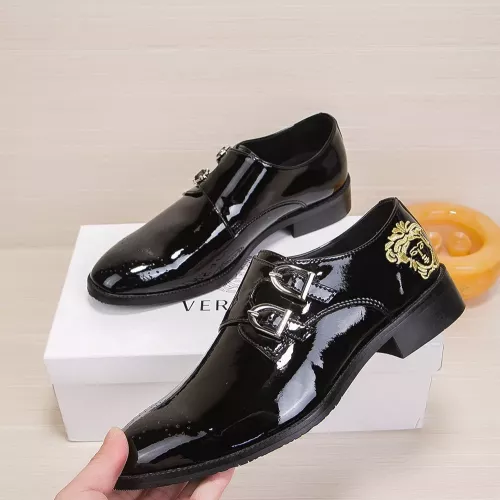Versace Leather Shoes For Men #1331282