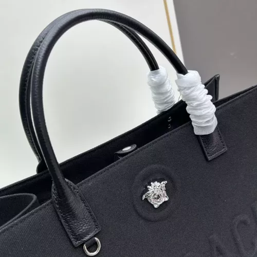 Cheap Versace AAA Quality Handbags For Women #1331328 Replica Wholesale [$190.00 USD] [ITEM#1331328] on Replica Versace AAA Quality Handbags