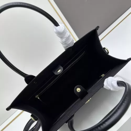 Cheap Versace AAA Quality Handbags For Women #1331329 Replica Wholesale [$190.00 USD] [ITEM#1331329] on Replica Versace AAA Quality Handbags