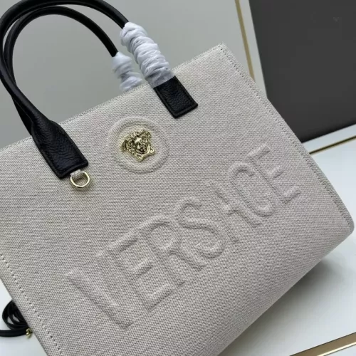 Cheap Versace AAA Quality Handbags For Women #1331331 Replica Wholesale [$190.00 USD] [ITEM#1331331] on Replica Versace AAA Quality Handbags