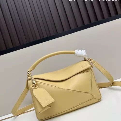 LOEWE AAA Quality Messenger Bags For Women #1331562