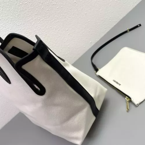 Cheap Burberry AAA Quality Shoulder Bags For Women #1331647 Replica Wholesale [$96.00 USD] [ITEM#1331647] on Replica Burberry AAA Quality Shoulder Bags