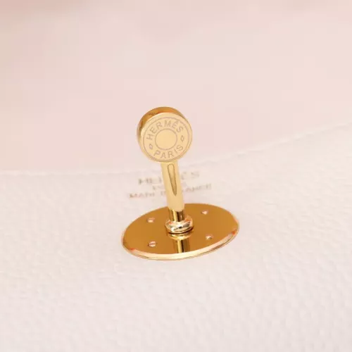 Cheap Hermes AAA Quality Handbags In Gold For Women #1332234 Replica Wholesale [$165.00 USD] [ITEM#1332234] on Replica Hermes AAA Quality Handbags