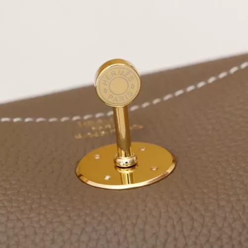Cheap Hermes AAA Quality Handbags In Gold For Women #1332243 Replica Wholesale [$165.00 USD] [ITEM#1332243] on Replica Hermes AAA Quality Handbags