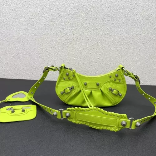 Balenciaga AAA Quality Messenger Bags For Women #1332398