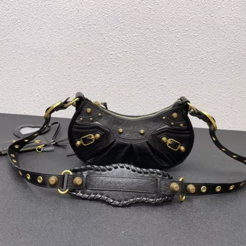 Balenciaga AAA Quality Messenger Bags For Women #1332406