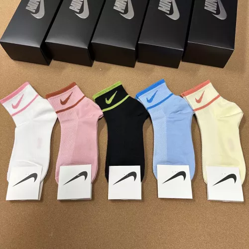 Nike Socks For Women #1332426