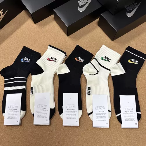 Cheap Nike Socks #1332428 Replica Wholesale [$27.00 USD] [ITEM#1332428] on Replica Nike Socks