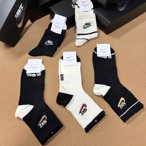 Cheap Nike Socks #1332428 Replica Wholesale [$27.00 USD] [ITEM#1332428] on Replica Nike Socks