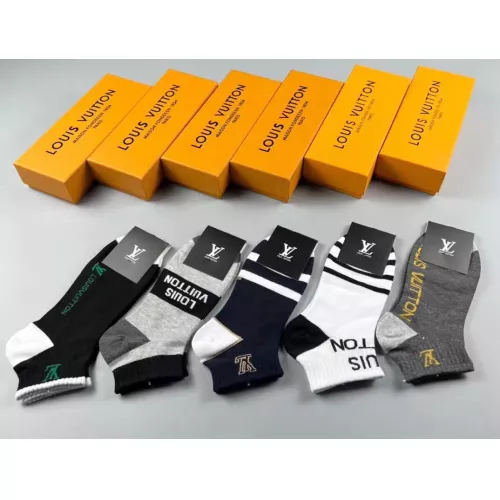 Cheap Louis Vuitton LV Socks For Men #1332479 Replica Wholesale [$25.00 USD] [ITEM#1332479] on Replica Louis Vuitton LV Socks