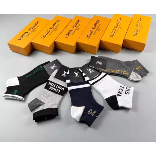 Cheap Louis Vuitton LV Socks For Men #1332479 Replica Wholesale [$25.00 USD] [ITEM#1332479] on Replica Louis Vuitton LV Socks