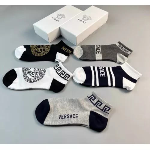 Cheap Versace Socks For Men #1332481 Replica Wholesale [$25.00 USD] [ITEM#1332481] on Replica Versace Socks
