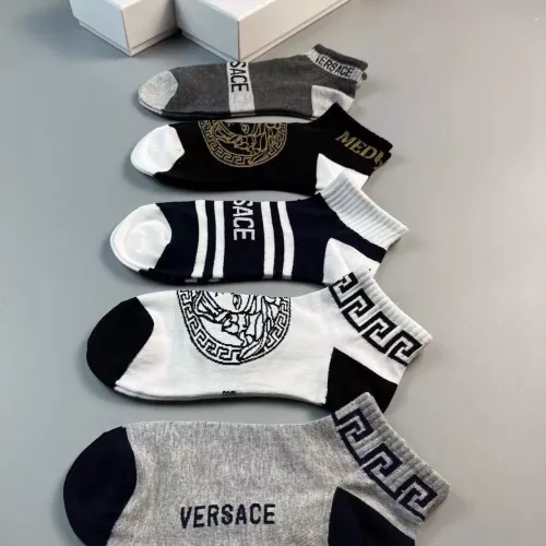 Cheap Versace Socks For Men #1332481 Replica Wholesale [$25.00 USD] [ITEM#1332481] on Replica Versace Socks