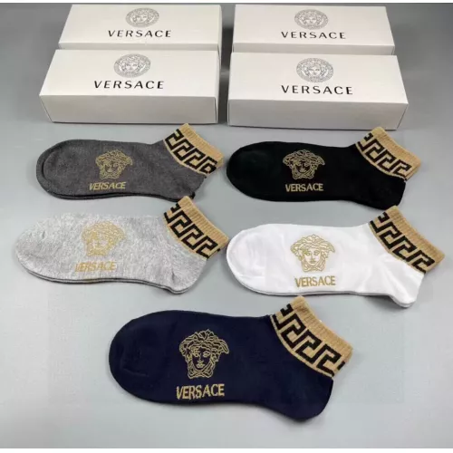 Cheap Versace Socks For Men #1332487 Replica Wholesale [$25.00 USD] [ITEM#1332487] on Replica Versace Socks