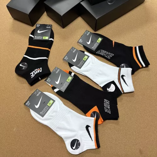 Cheap Nike Socks #1332493 Replica Wholesale [$25.00 USD] [ITEM#1332493] on Replica Nike Socks