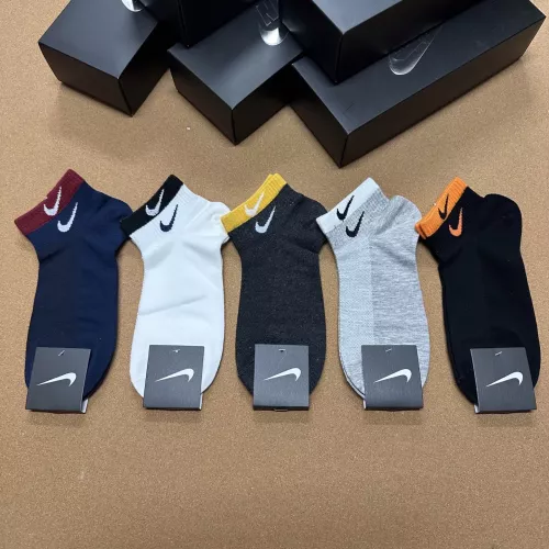 Cheap Nike Socks #1332494 Replica Wholesale [$25.00 USD] [ITEM#1332494] on Replica Nike Socks