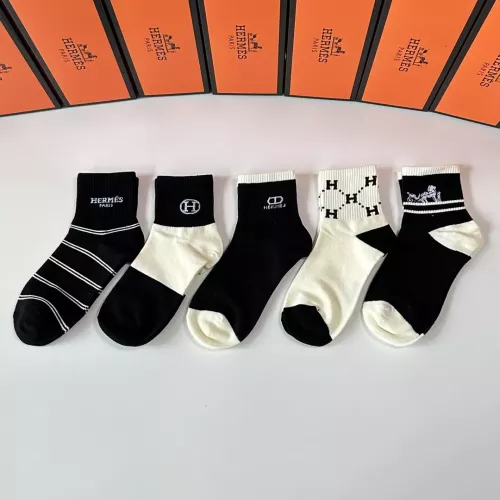 Cheap Hermes Socks #1332498 Replica Wholesale [$27.00 USD] [ITEM#1332498] on Replica Hermes Socks