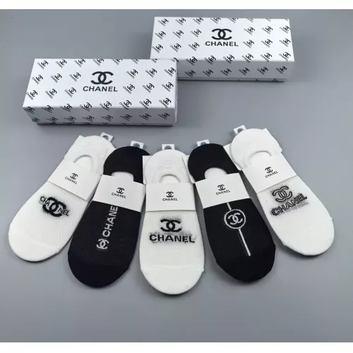 Cheap Chanel Socks For Women #1332505 Replica Wholesale [$25.00 USD] [ITEM#1332505] on Replica Chanel Socks
