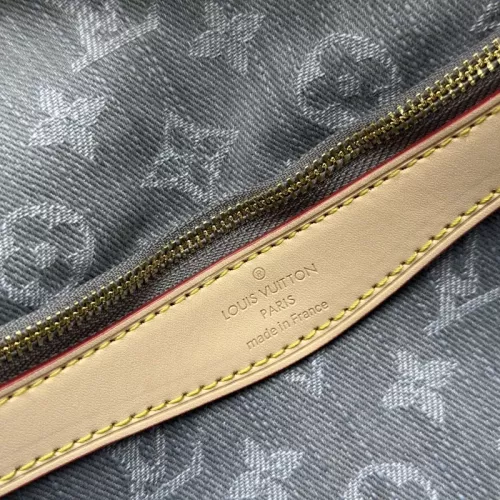 Cheap Louis Vuitton AAA Quality Messenger Bags For Women #1332890 Replica Wholesale [$72.00 USD] [ITEM#1332890] on Replica Louis Vuitton AAA Quality Messenger Bags