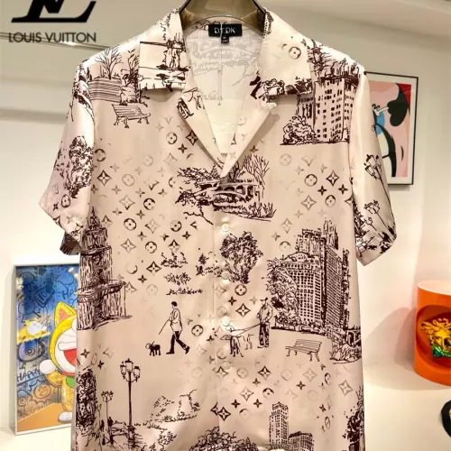Cheap Louis Vuitton LV Tracksuits Short Sleeved For Men #1333394 Replica Wholesale [$76.00 USD] [ITEM#1333394] on Replica Louis Vuitton LV Tracksuits