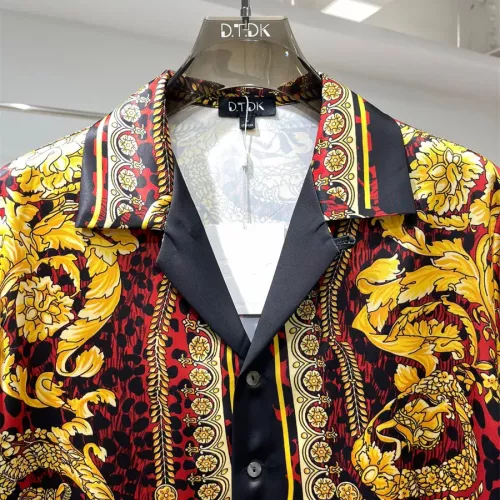 Cheap Versace Tracksuits Short Sleeved For Men #1333403 Replica Wholesale [$76.00 USD] [ITEM#1333403] on Replica Versace Tracksuits