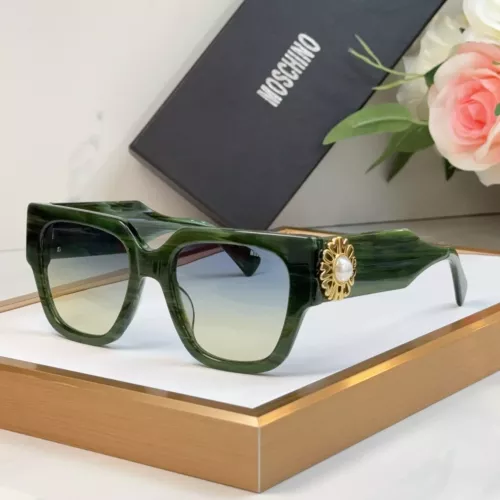 Moschino AAA Quality Sunglasses #1333955