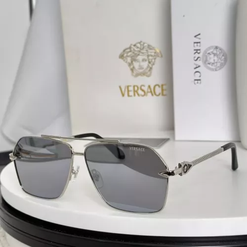 Versace AAA Quality Sunglasses #1334055