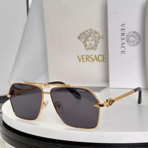 Versace AAA Quality Sunglasses #1334058