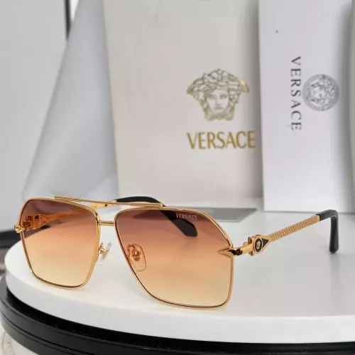 Versace AAA Quality Sunglasses #1334059