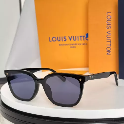 Louis Vuitton AAA Quality Sunglasses #1334339